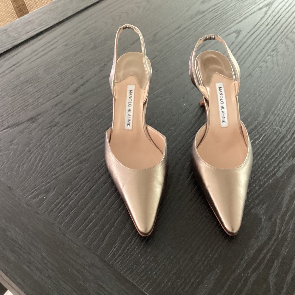 Manolo Blahnik Slingback Heels, champagne metallic, size 37.5